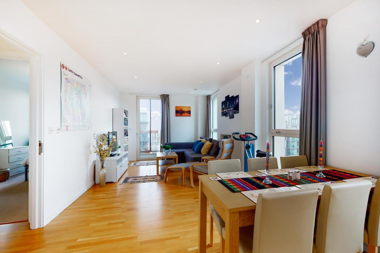 Lovely 2 Bedroom Flat With Balcony In Stratford Londres Extérieur photo