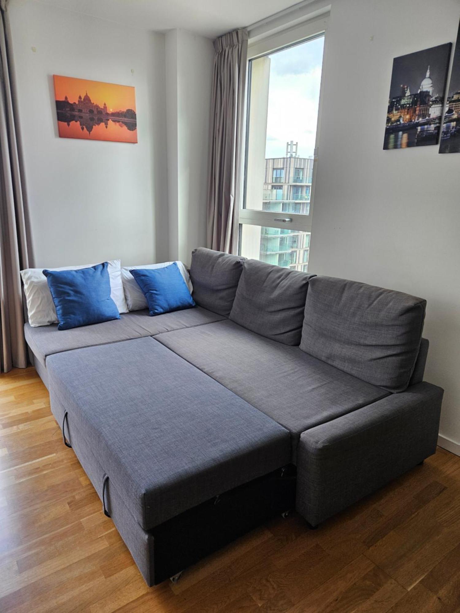 Lovely 2 Bedroom Flat With Balcony In Stratford Londres Extérieur photo